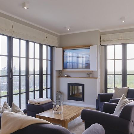 Reetland Am Meer - Luxusplus Reetdachvilla Mit 4 Schlafzimmern, Aussensauna, Loungebereich Und Kamin G07 Dranske Luaran gambar