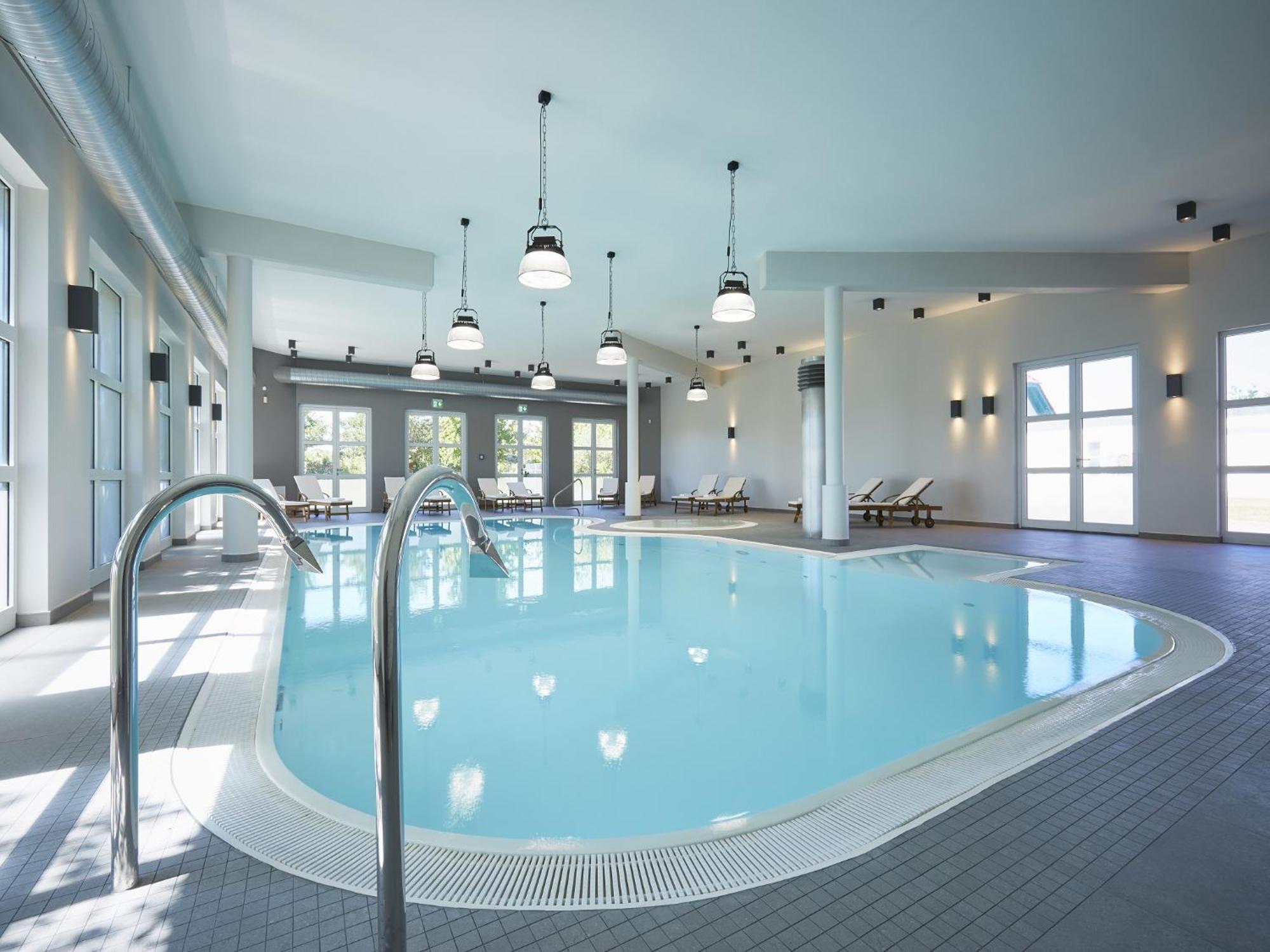 Reetland Am Meer - Luxusplus Reetdachvilla Mit 4 Schlafzimmern, Aussensauna, Loungebereich Und Kamin G07 Dranske Luaran gambar